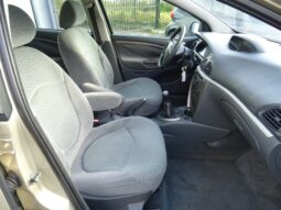 
										Citroën C5 1.6 HDi 110 FAP Sillage full									
