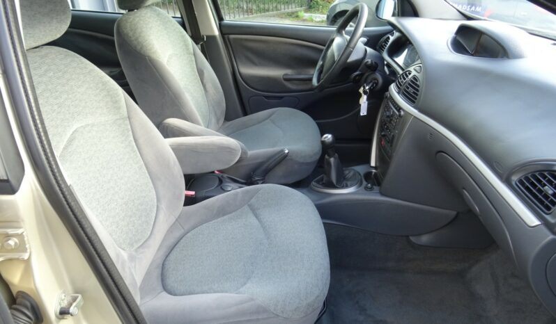 
								Citroën C5 1.6 HDi 110 FAP Sillage full									