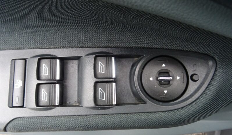 
								Ford C-Max 1.6 TDCI 115 FAP Titanium full									