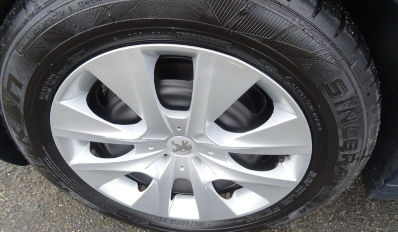 
								Peugeot 208 PureTech 68ch BVM5 Like full									