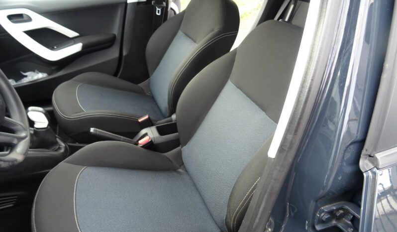
								Peugeot 208 PureTech 68ch BVM5 Like full									