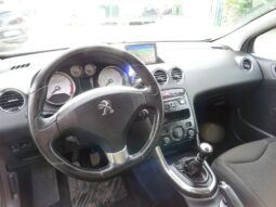 
										Peugeot 308 1.6 e-HDi 115ch FAP Style full									