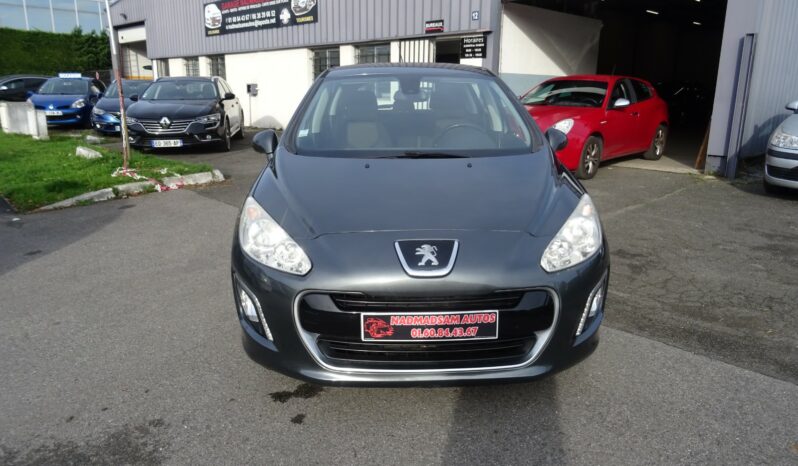 
								Peugeot 308 1.6 e-HDi 115ch FAP Style full									