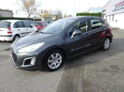 
										Peugeot 308 1.6 e-HDi 115ch FAP Style full									