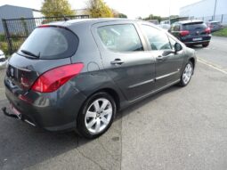 
										Peugeot 308 1.6 e-HDi 115ch FAP Style full									