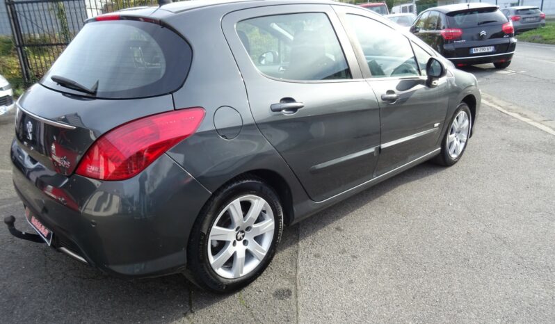 
								Peugeot 308 1.6 e-HDi 115ch FAP Style full									
