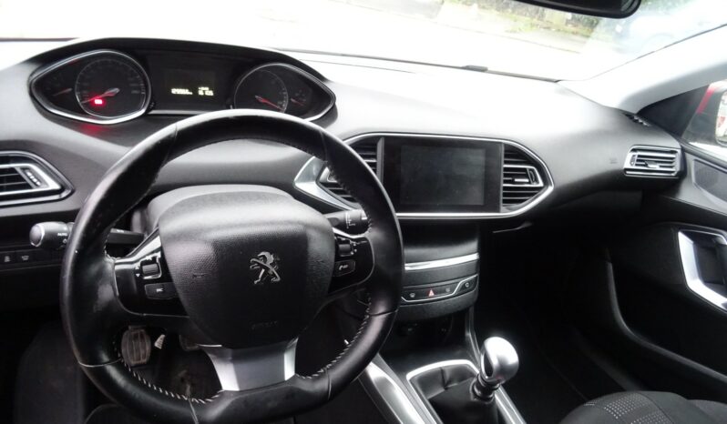
								Peugeot 308 SW 1.6 BlueHDi 120ch S&S BVM6 Allure full									