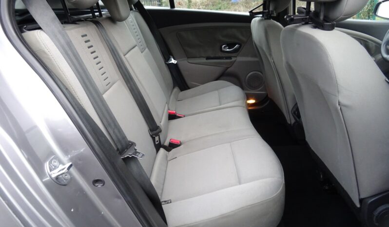 
								Renault Mégane III Estate 1.5 dCi 110 FAP eco2 Expression Euro 5 full									