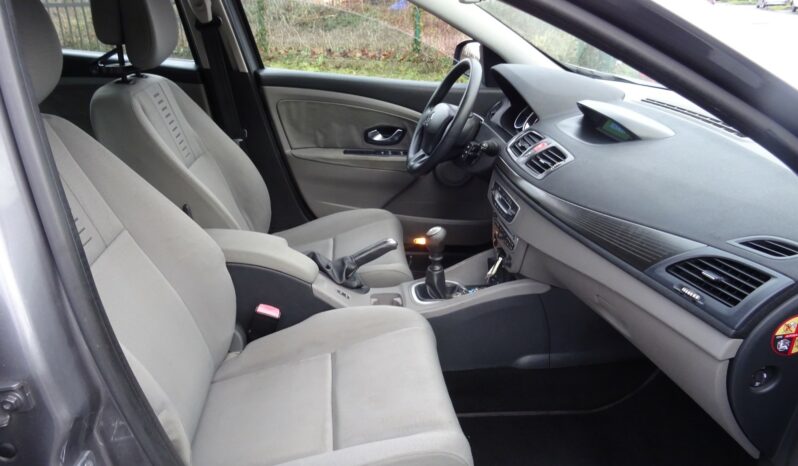 
								Renault Mégane III Estate 1.5 dCi 110 FAP eco2 Expression Euro 5 full									